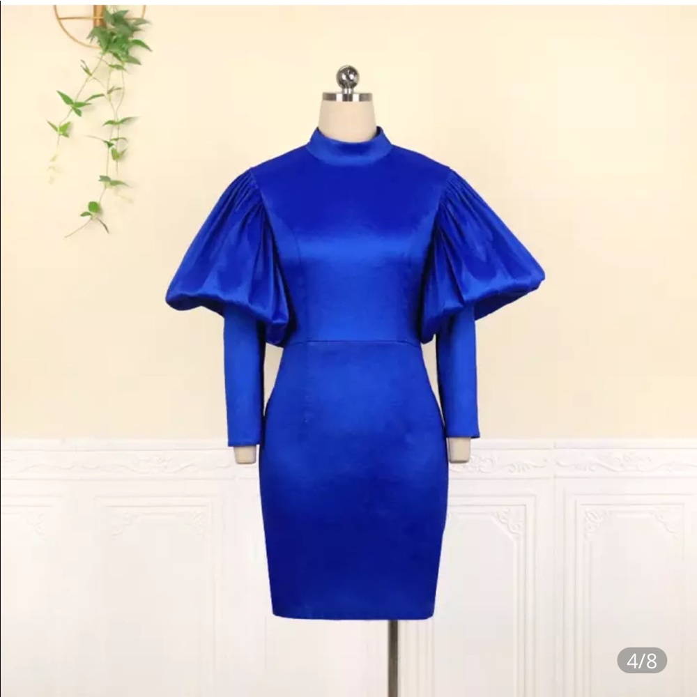 Puff sleeve dress